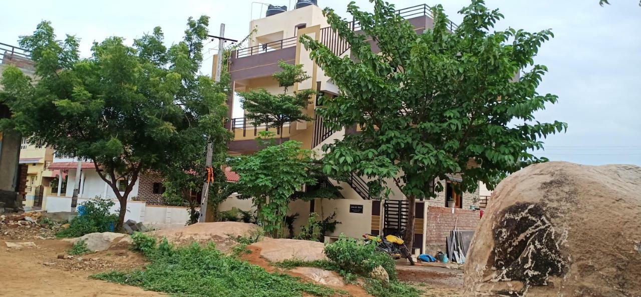 Gopi Homestay Hampi Exterior photo